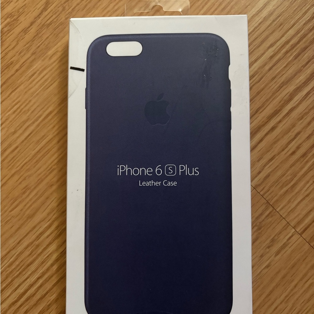 Apple Black Leather Case for iPhone 6s Plus